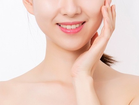 长期化妆VS长期素颜:女生皮肤状态大比拼,差距一目了然!